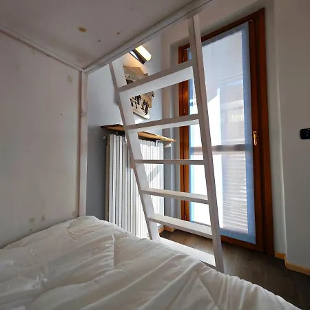 Hostdomus - Suite Les Etoiles Sestriere Exterior photo