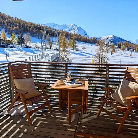 Hostdomus - Suite Les Etoiles Sestriere Exterior photo
